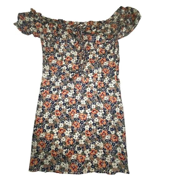 NWT Womens Smocked Floral Mini Dress Size Medium - Picture 1 of 4